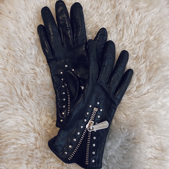 100% Leather Micharl Kors Gloves - Picture 1 of 5